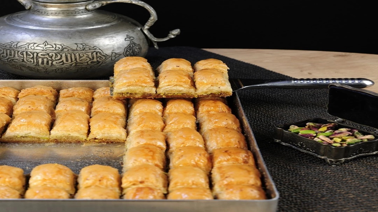 Tekrar Yemek İsteyeceğiniz Tepsi Baklava Çeşitleri