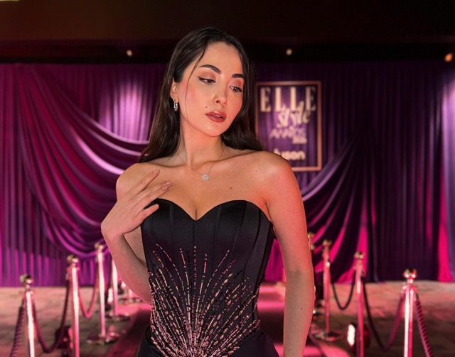 Manken ve oyuncu Başak Baysan, Elle Style Awards gecesinde göz doldurdu